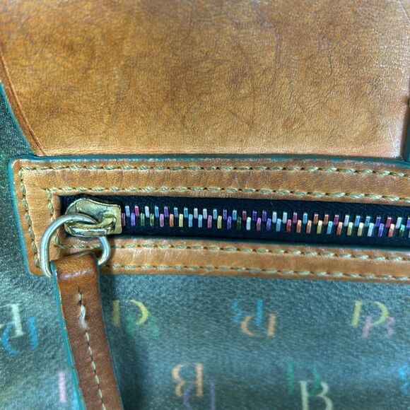 Dooney & Bourke Vintage shoulder bag impressive condition - Picture 10 of 17